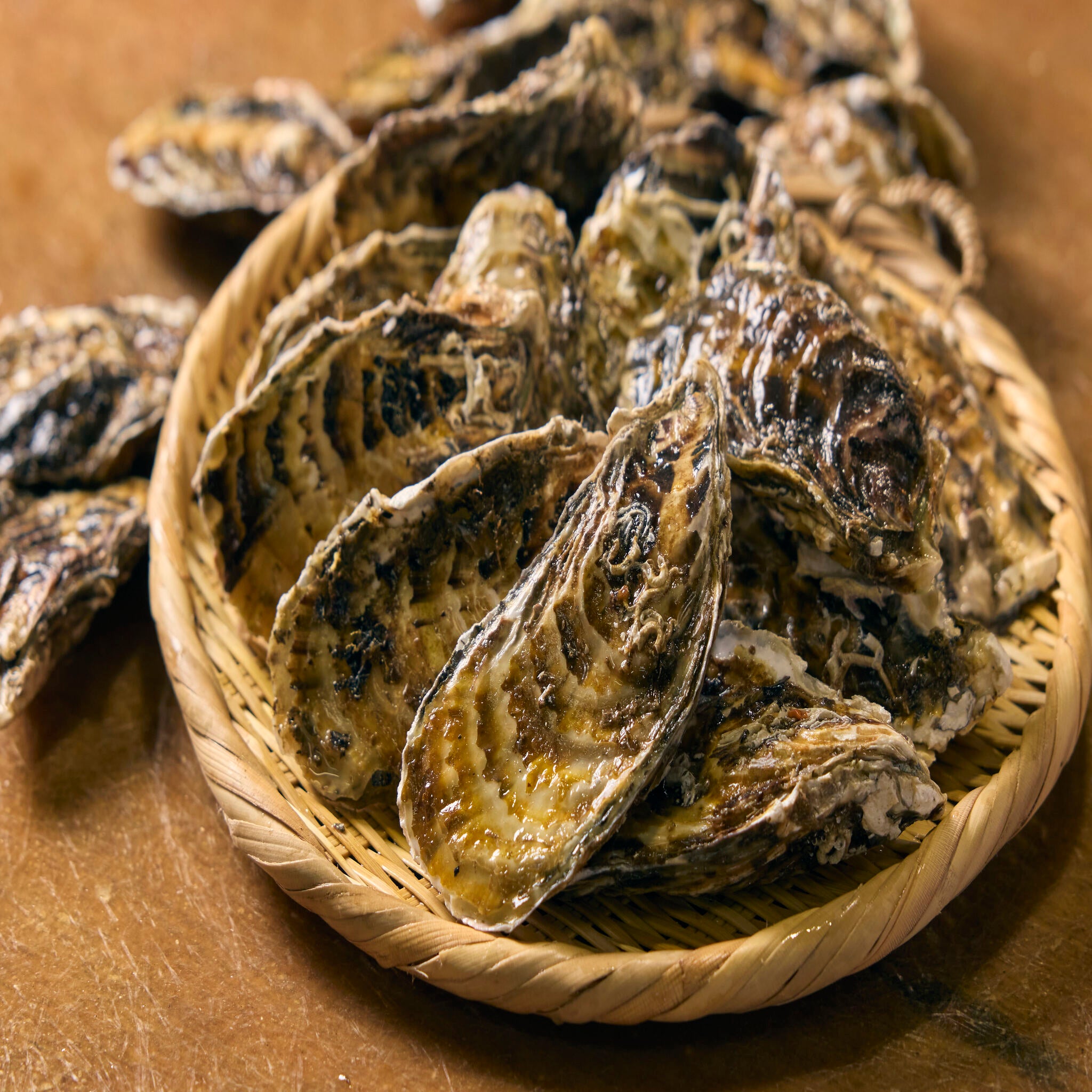 【1年牡蠣】流氷しずく 殻付きプレミアム生牡蠣(生食用)